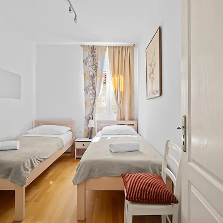 Bose Apartment *