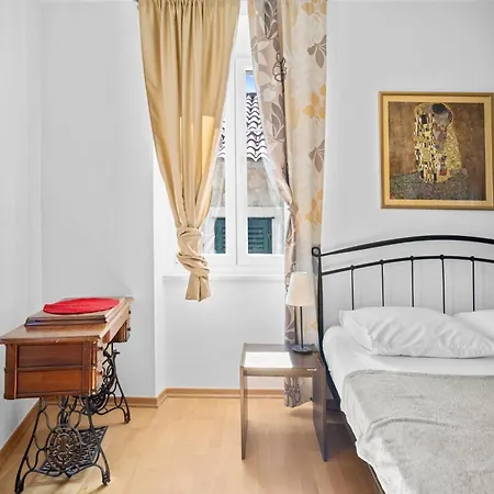 Bose Apartment *